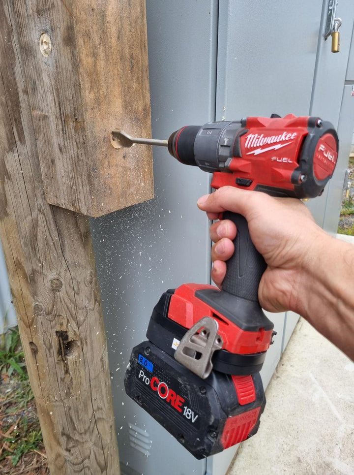 Adapter for MILWAUKEE 18v Tools to BOSCH 18v Battery.